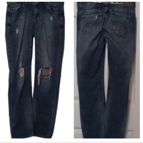 💙🌺Classic Blue Distressed Women Jeans - Picture 1 of 16